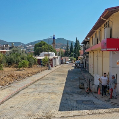 YENİ MAHALLEDEKİ ALTERNATİF YOL TRAFİĞE AÇILDI