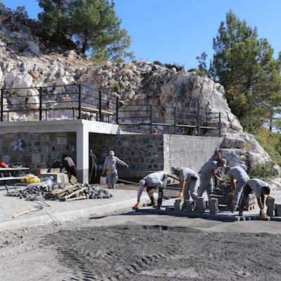 AKMUĞAR ÇEŞMESİ'NDE KAPSAMLI ÇEVRE DÜZENLEME ÇALIŞMASI